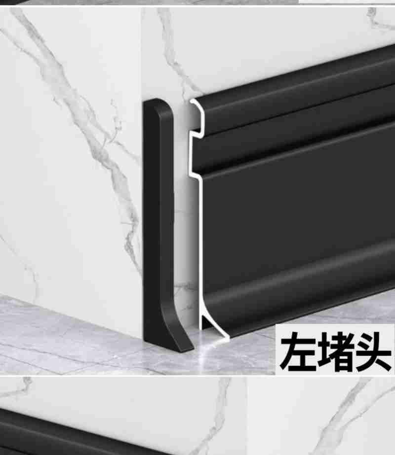 3月23日,杭州临平吴越队球员王宇辰(下)在比赛中拼抢。新华社记者 陈斌 摄